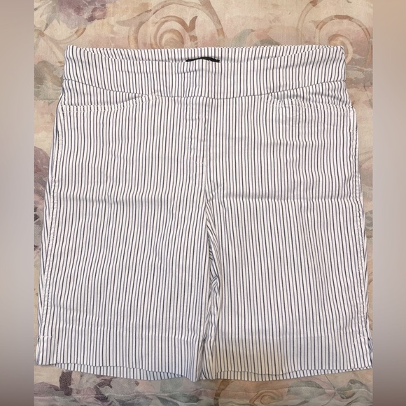 Hilary Radley Pants - Women’s Stretchy Bermuda Shorts